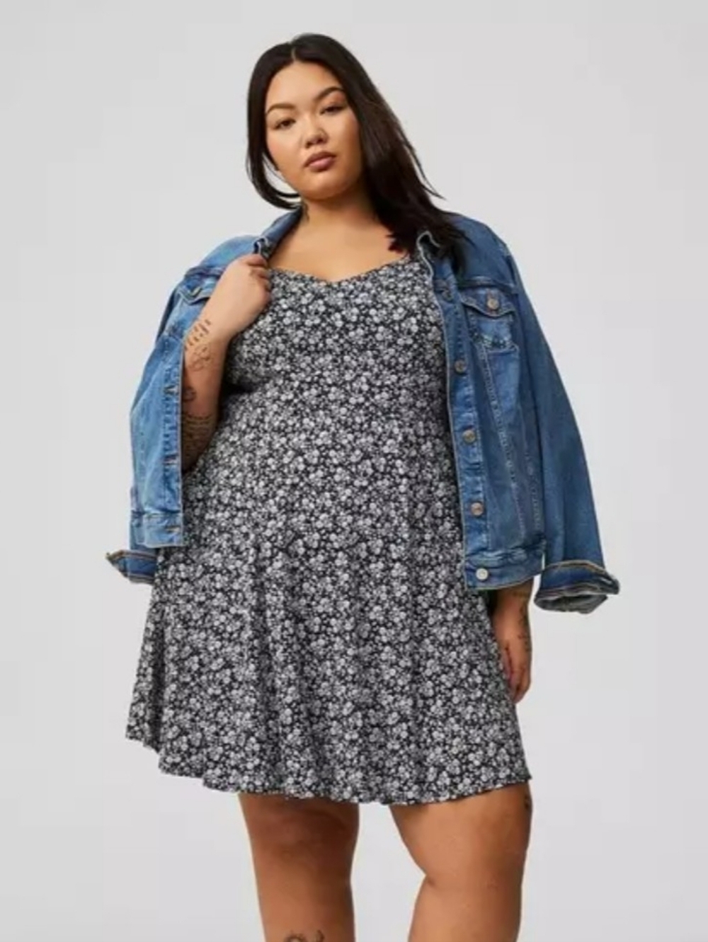 Torrid Blue & White Floral Print Mini Challis Sweetheart Neckline Dress Size 00